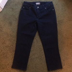 NWOT Chico’s dark wash so slimming crop jeans